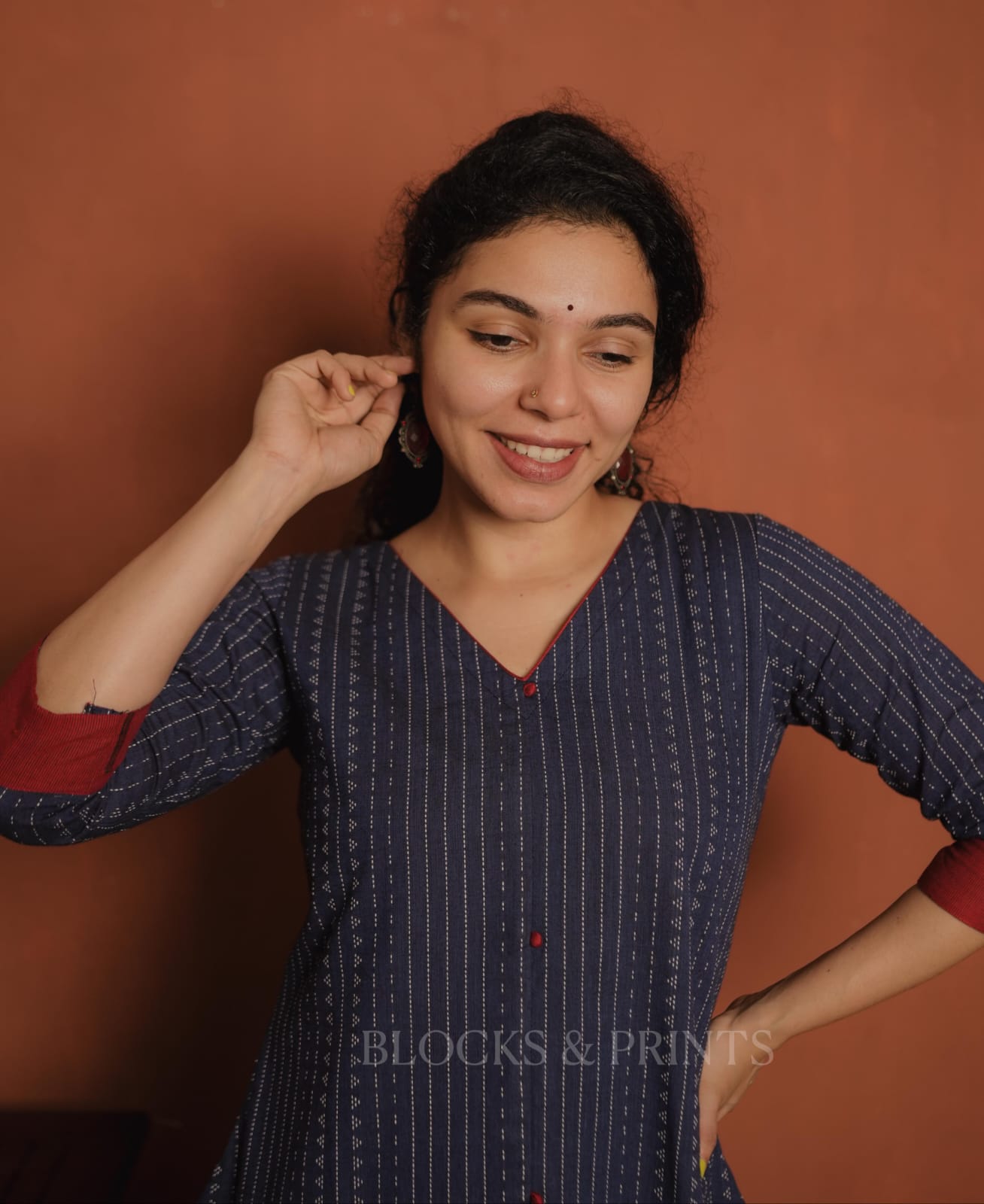 RS.640/- (50%Off on MRP Rs.1280/-)(Code - 1945 BK)