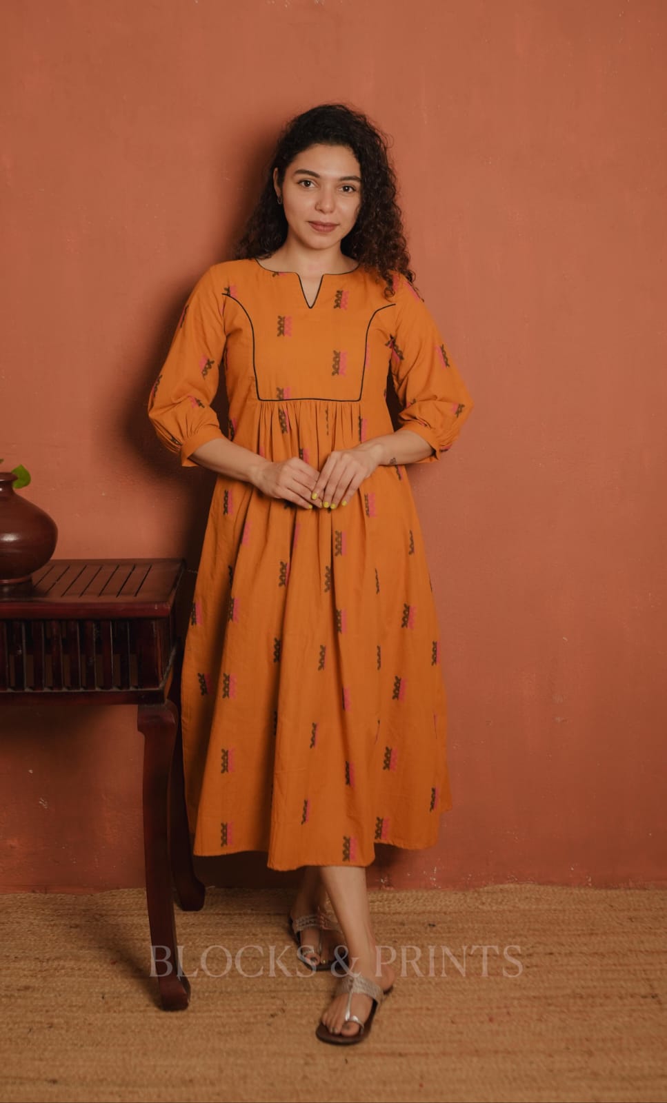 RS.640/- (50%Off on MRP Rs.1280/-) (Code - 1943 BK)