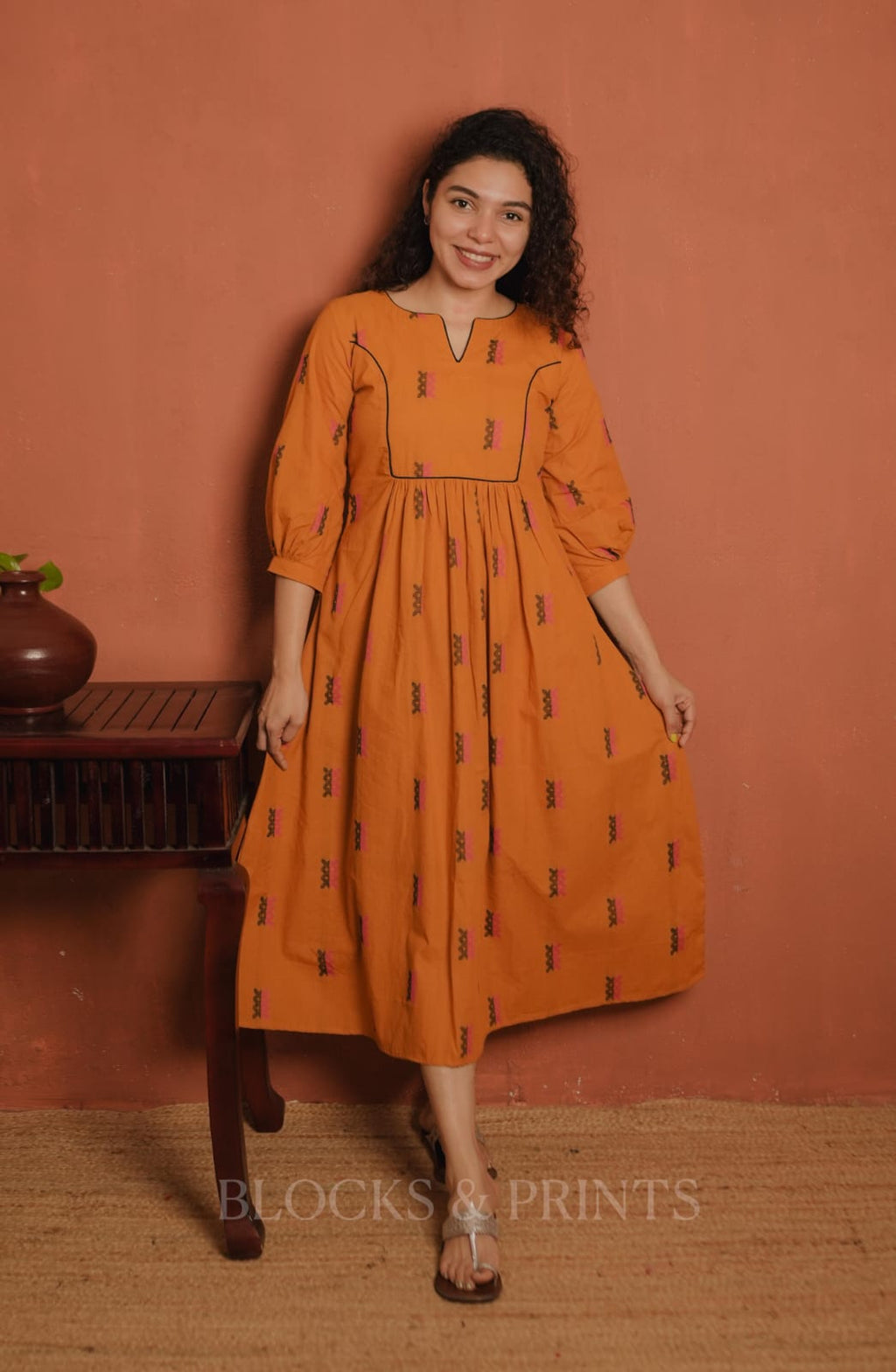 RS.640/- (50%Off on MRP Rs.1280/-) (Code - 1943 BK)