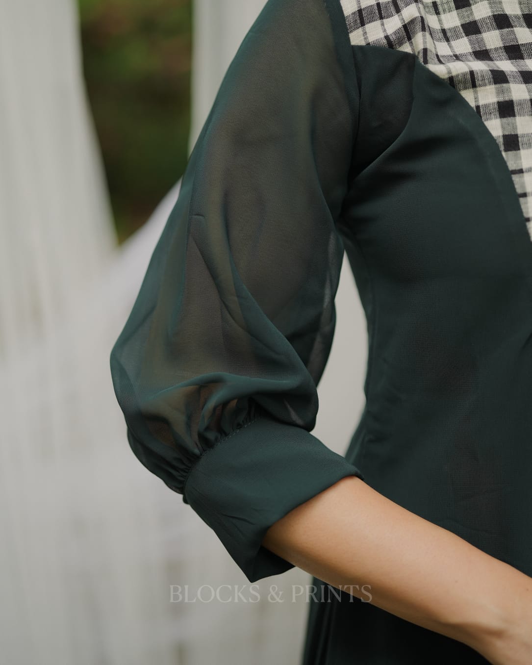 RS.700/- (50%Off on MRP Rs.1400/-)(Code - 1990 BK)