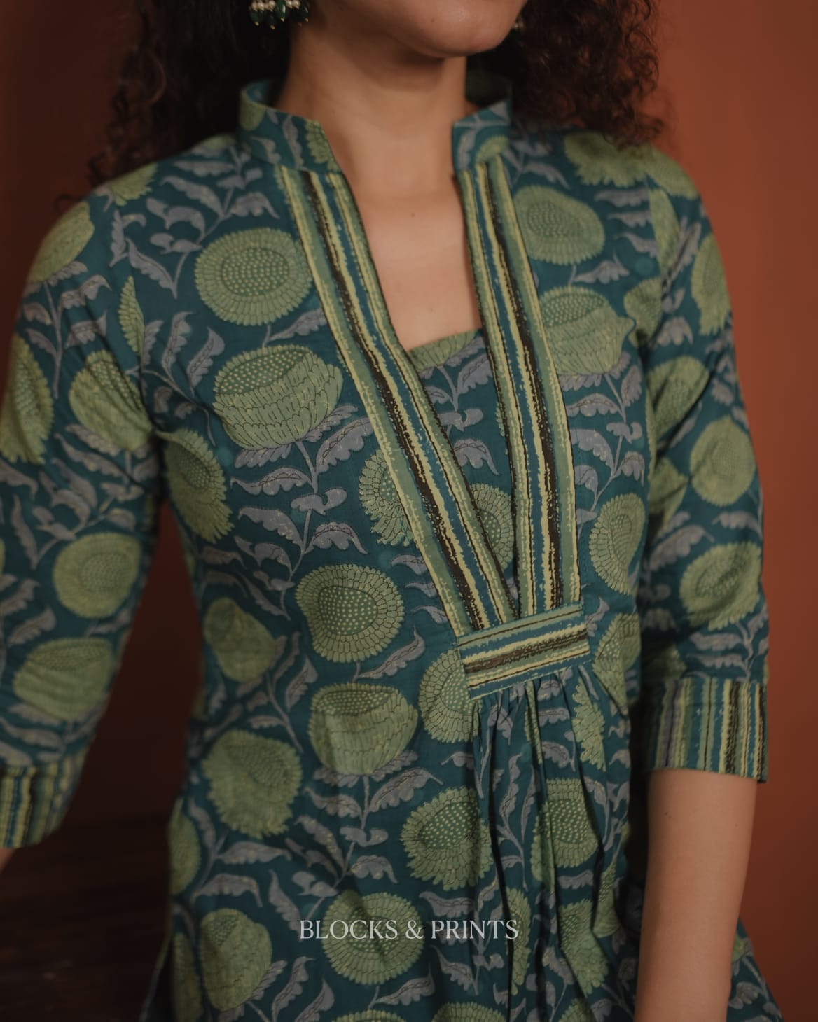 RS .475/- (50% Off on MRP Rs.950/-) (Code - 2011 BK)