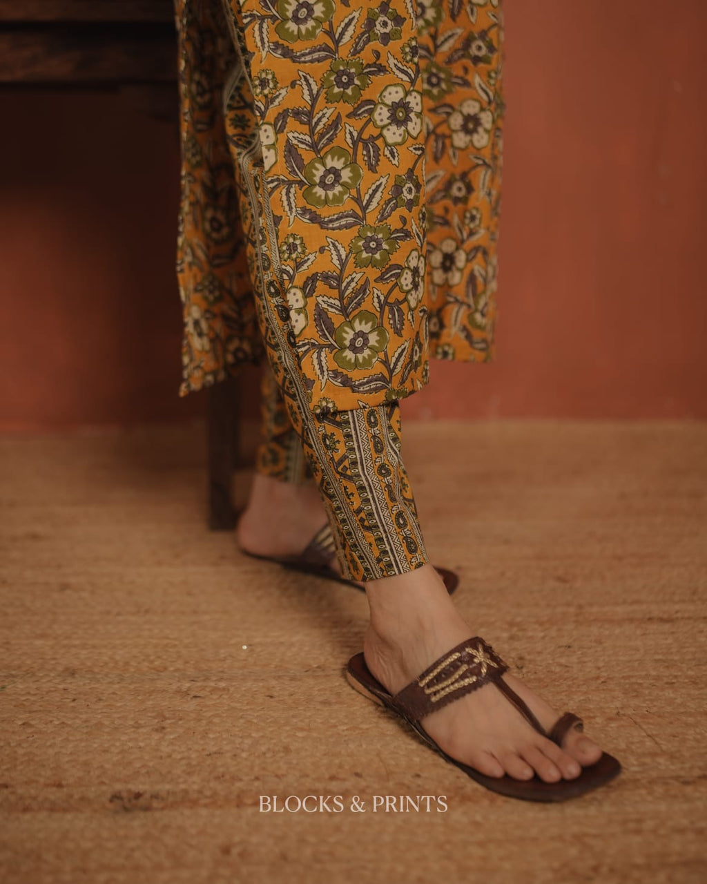 RS .700/- (50% Off on MRP Rs.1400/-)(Code - 2009 BK)