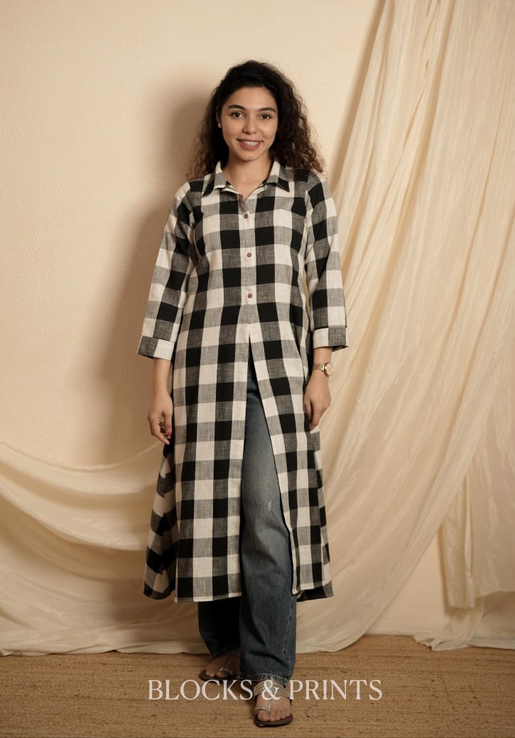 RS.600/- (50%Off on MRP Rs.1200/-) (Code - 2051 BK)