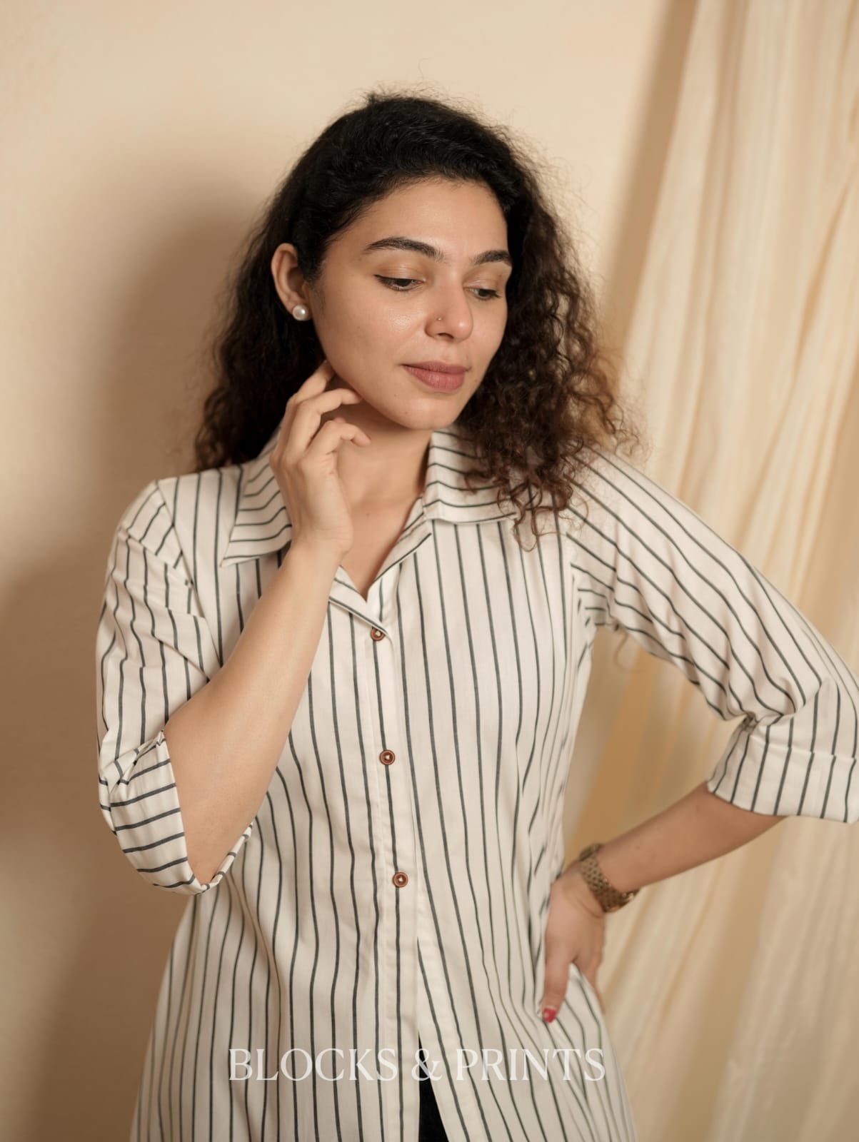 RS .600/- (50% Off on MRP Rs.1200/-) (Code - 2032 BK)