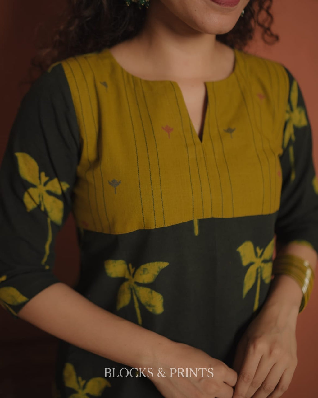 RS .700/- (50% Off on MRP Rs.1400/-) (Code - 2059 BK)