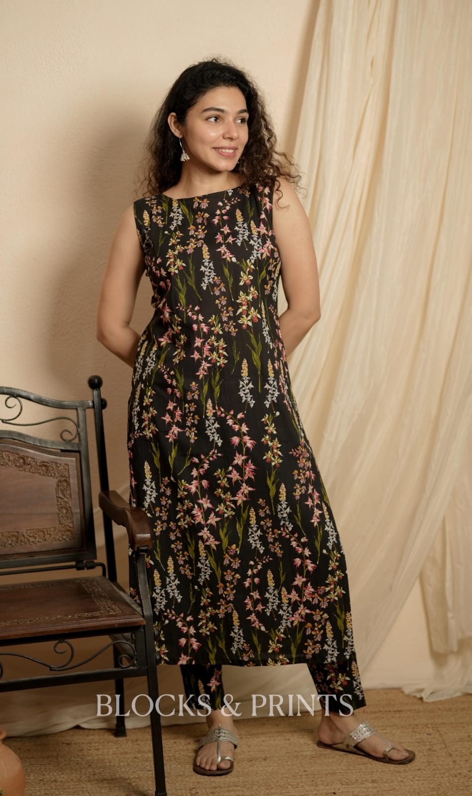 RS .700/- (50% Off on MRP Rs.1400/-) (Code - 2045 BK)