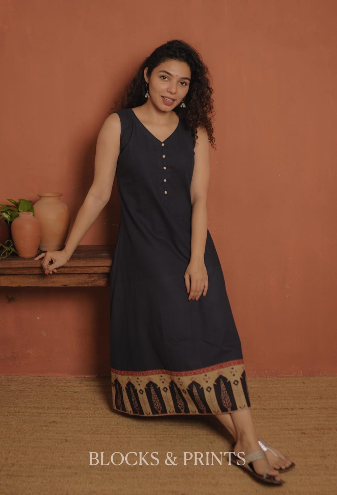 RS .550/- (50% Off on MRP Rs.1100/-)(Code - 2055 BK)