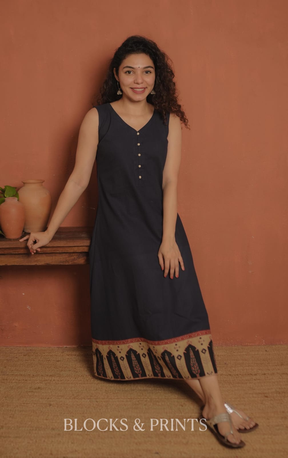 RS .550/- (50% Off on MRP Rs.1100/-)(Code - 2055 BK)