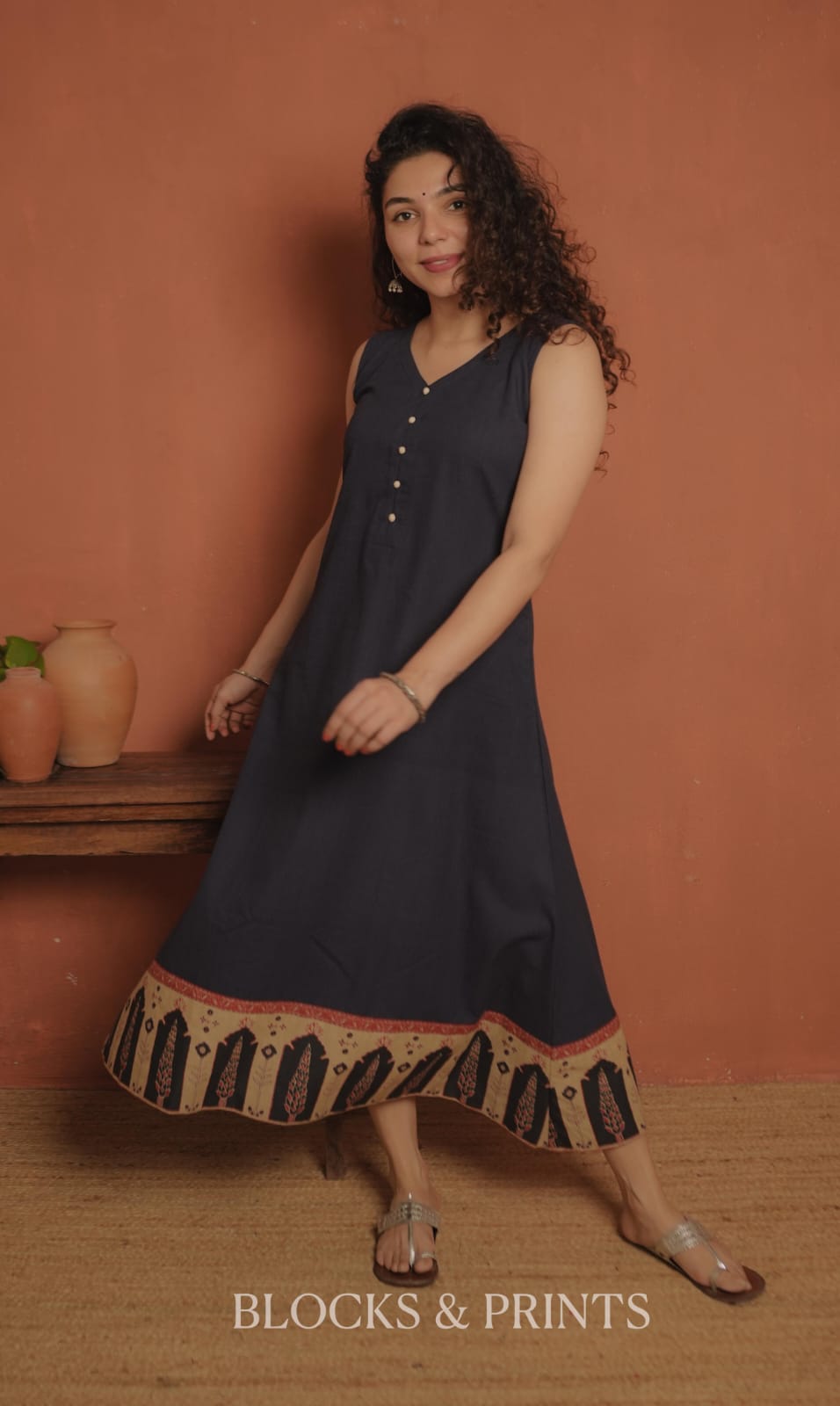 RS .550/- (50% Off on MRP Rs.1100/-)(Code - 2055 BK)