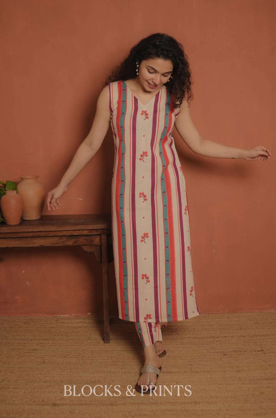RS .700/- (50% Off on MRP Rs.1400/-) (Code - 2062 BK)