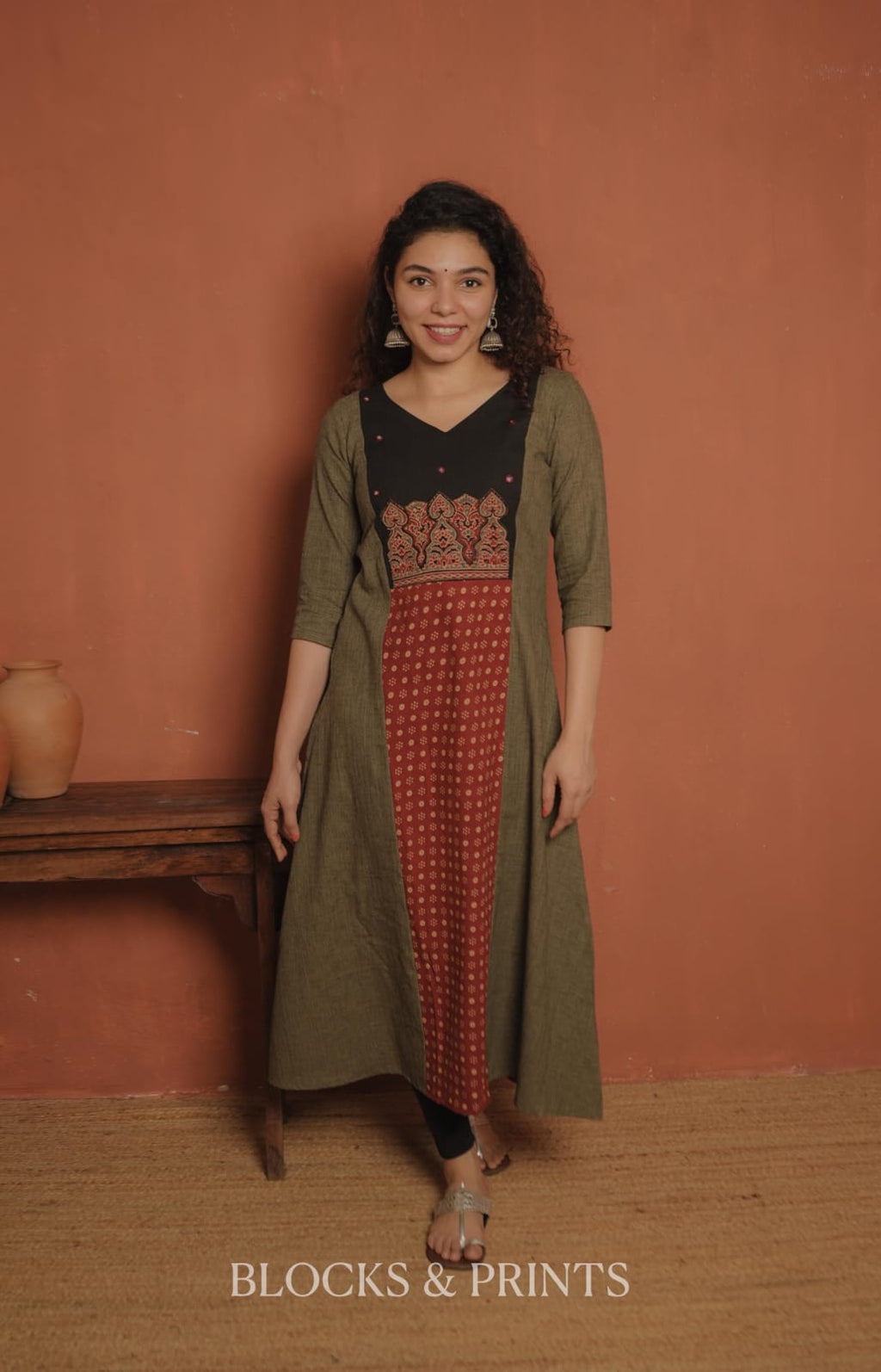 RS.640/- (50%Off on MRP Rs.1280/-)(Code - 2068 BK)