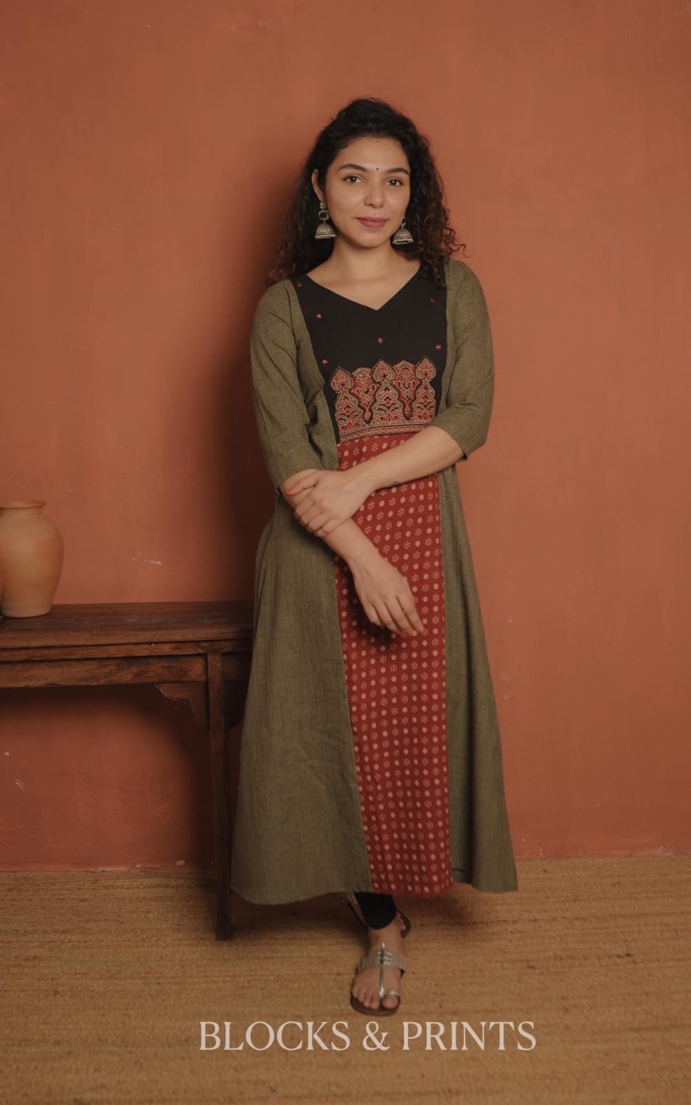 RS.640/- (50%Off on MRP Rs.1280/-)(Code - 2068 BK)