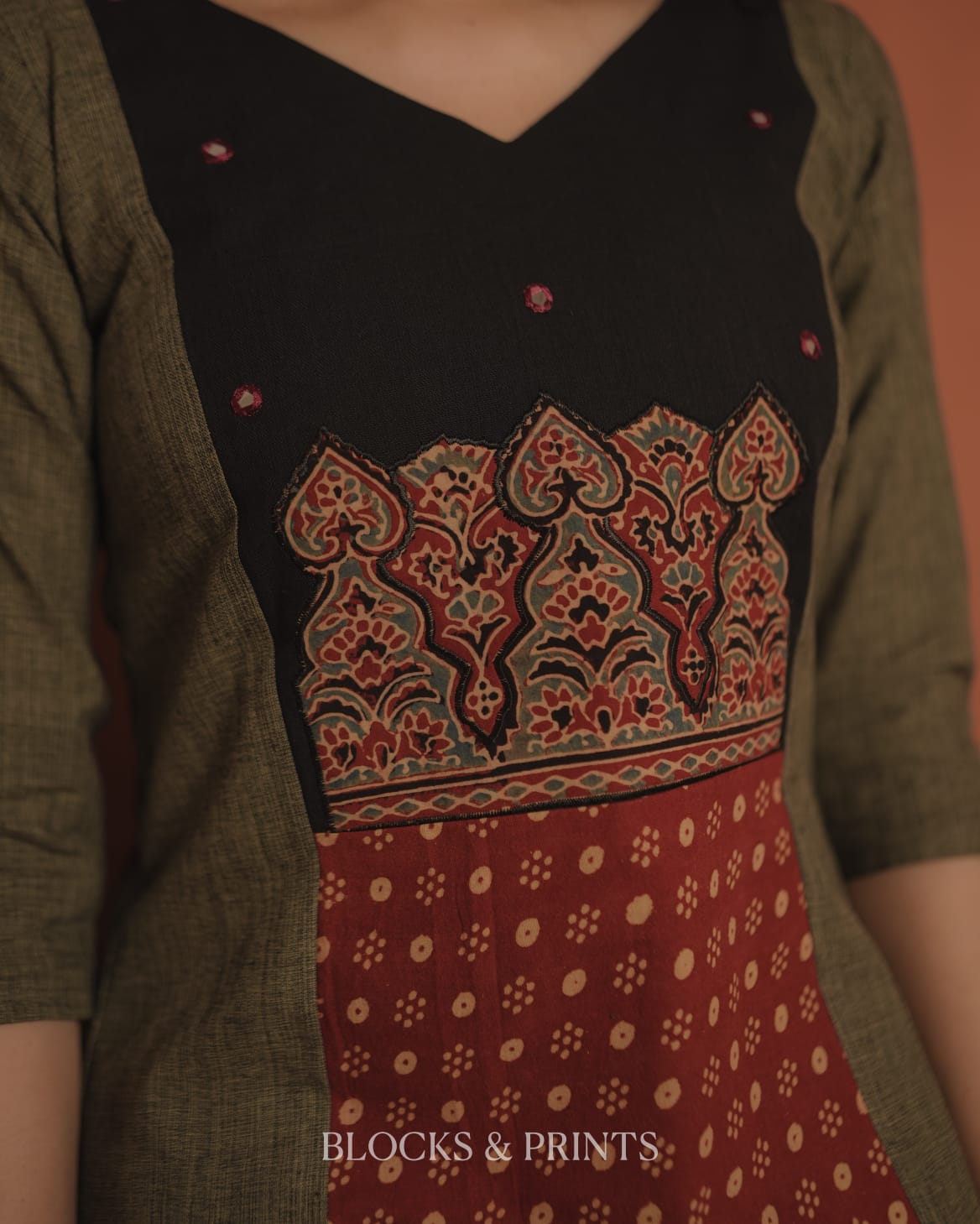 RS.640/- (50%Off on MRP Rs.1280/-)(Code - 2068 BK)