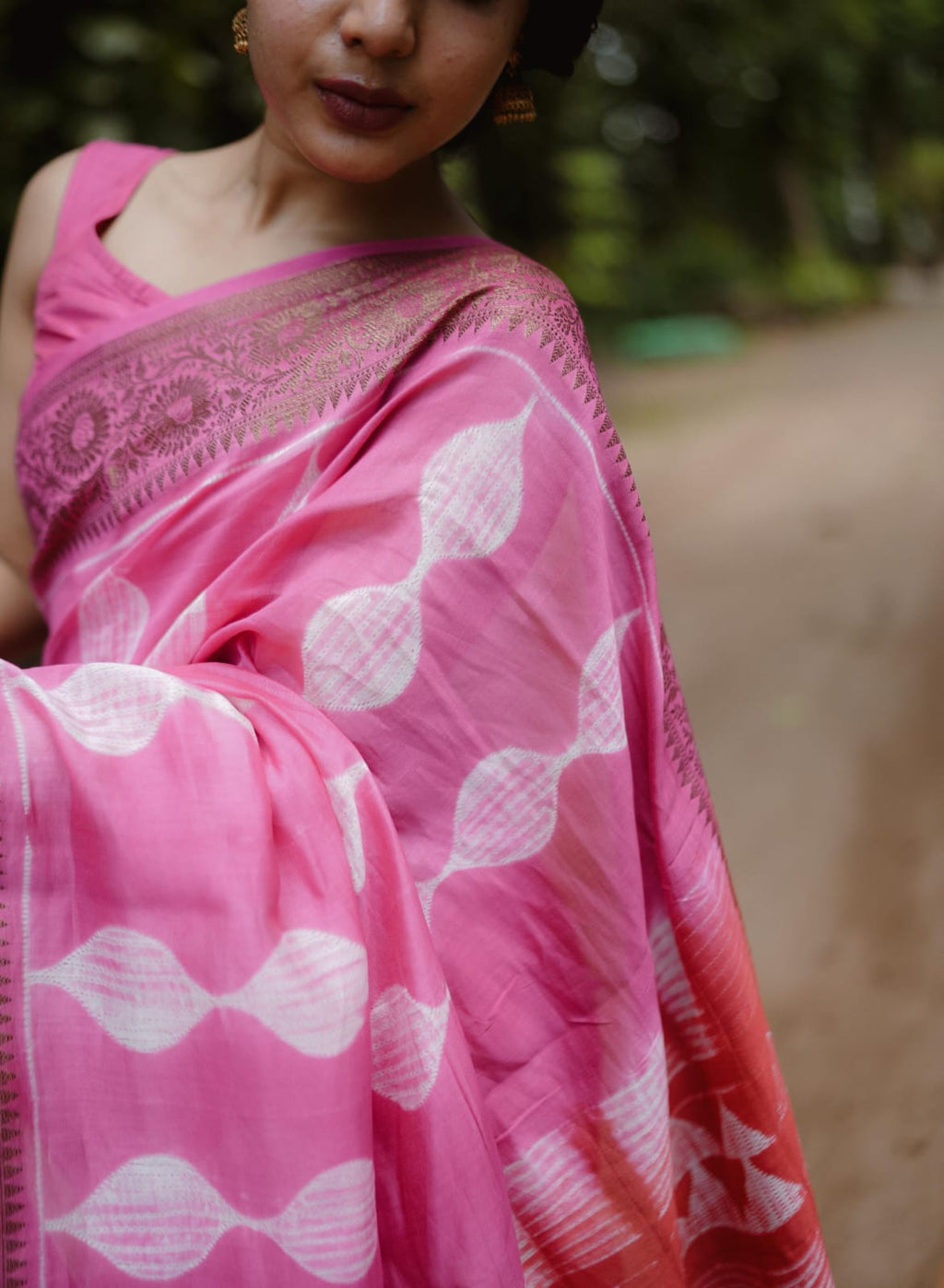 RS. 1350/- (50% Off on MRP Rs. 4500/-)( DS-877)