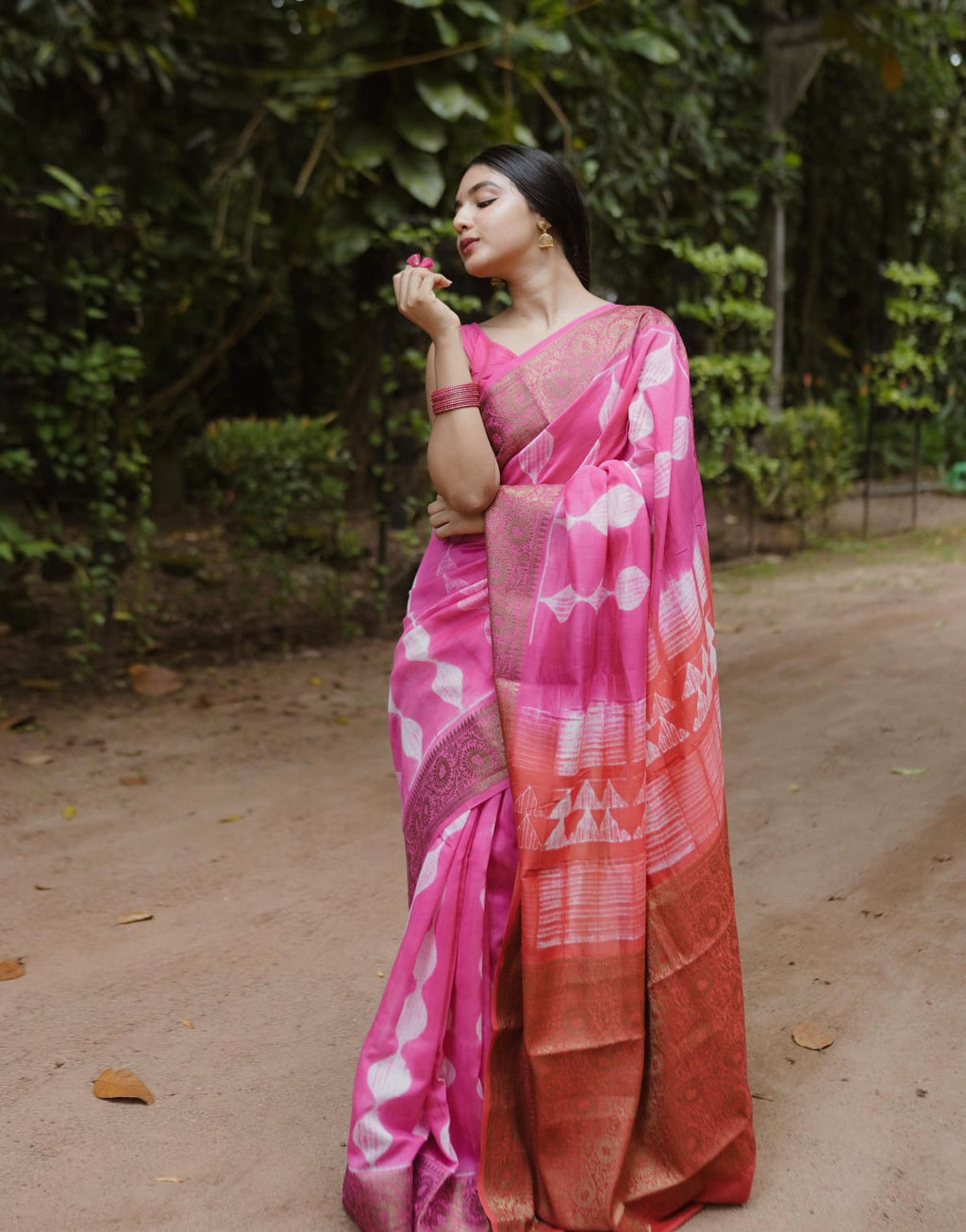 RS. 1350/- (50% Off on MRP Rs. 4500/-)( DS-877)