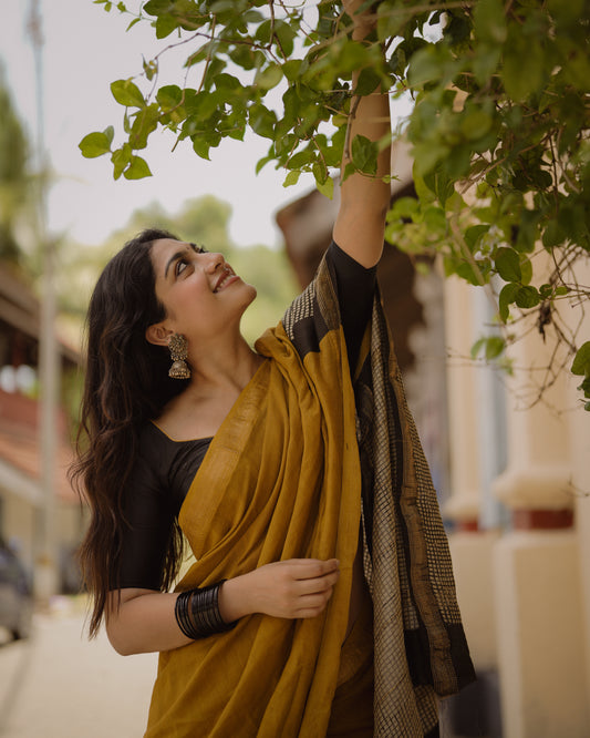 Maheshwari Silk Saree (44 SS)