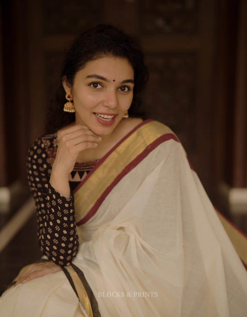 Kerala Saree (Code - 1848 BK)