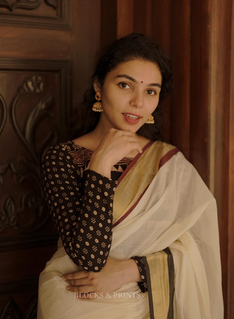 Kerala Saree (Code - 1848 BK)