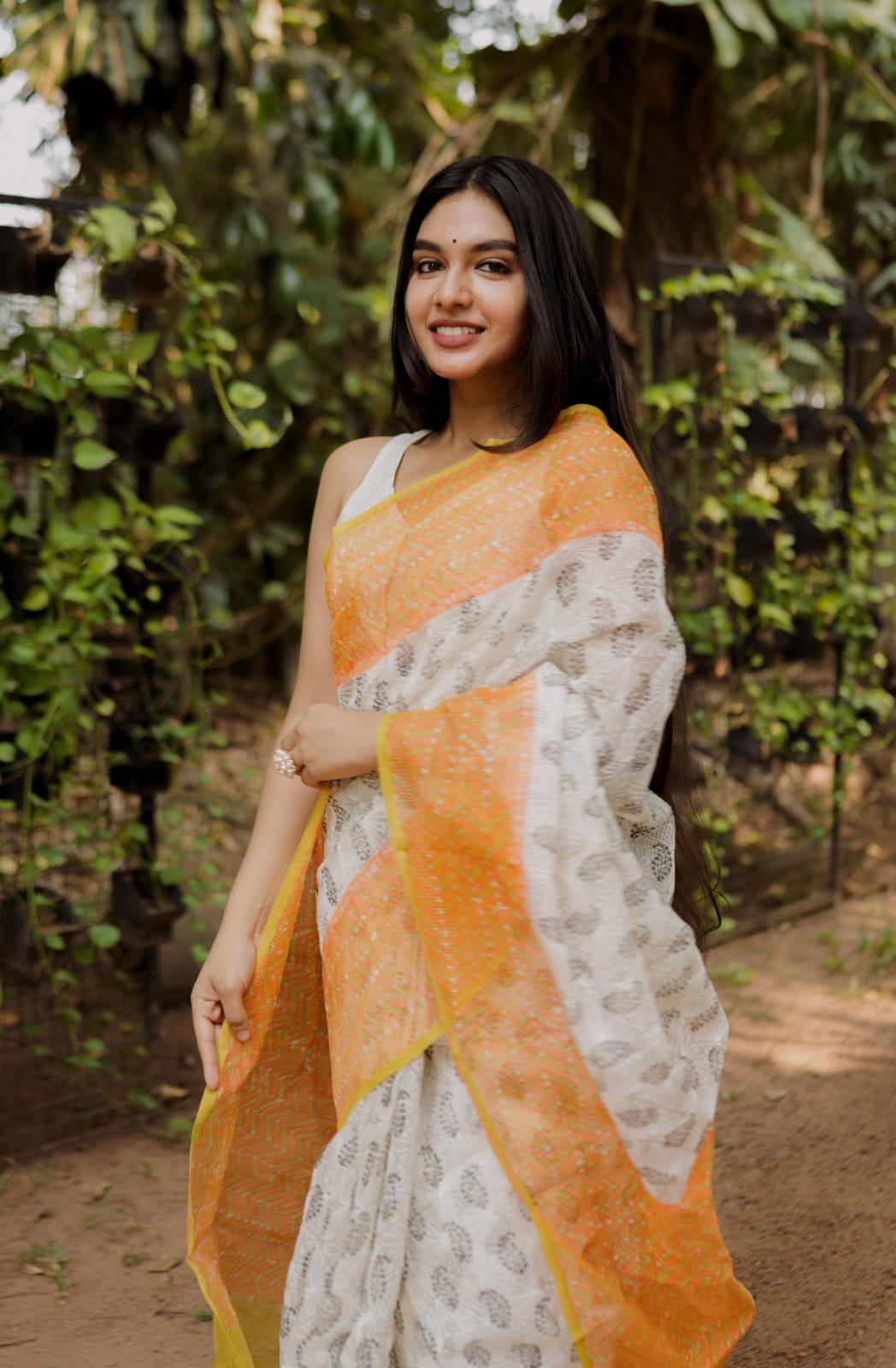 RS.960/- (60% Off on MRP Rs.2400/-)( DS-427)
