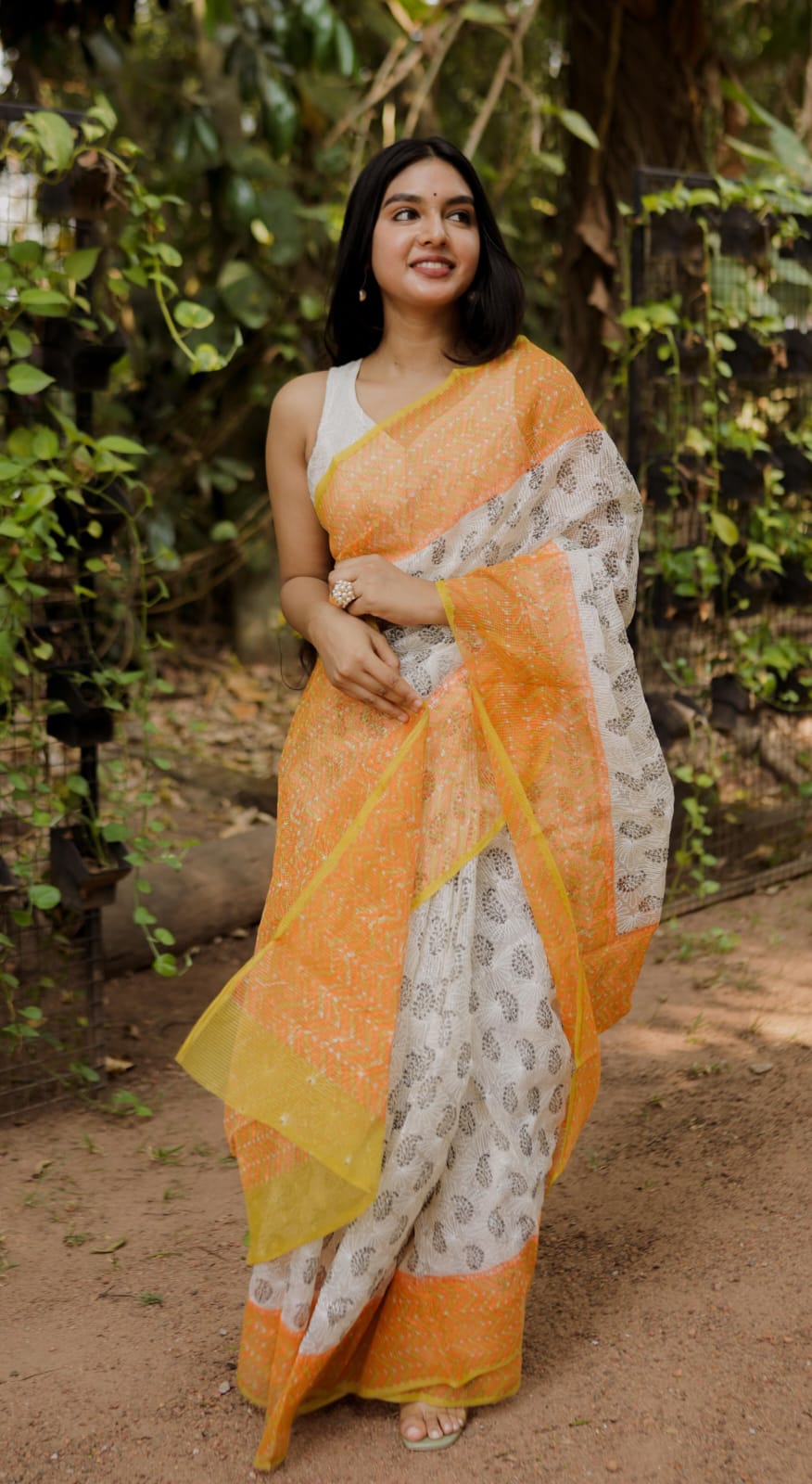 RS.960/- (60% Off on MRP Rs.2400/-)( DS-427)