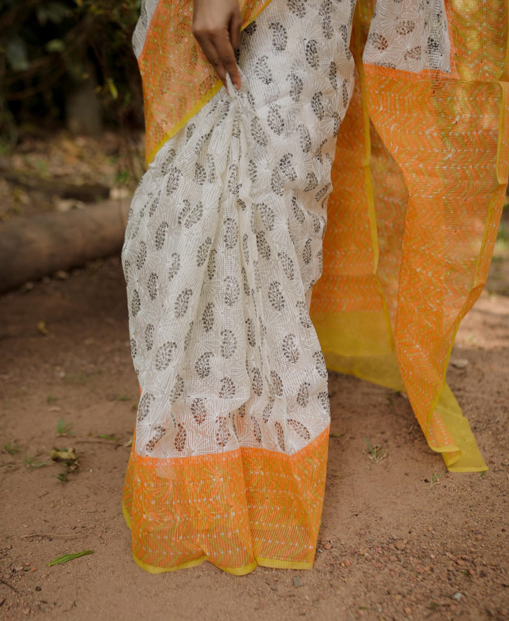 RS.960/- (60% Off on MRP Rs.2400/-)( DS-427)