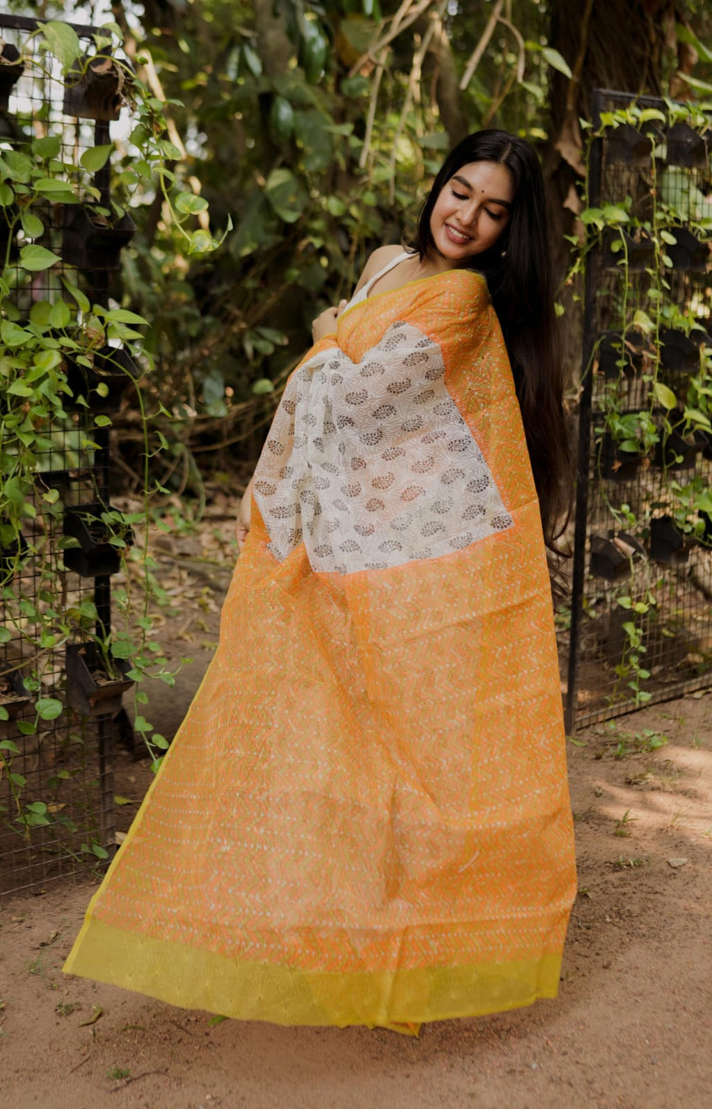 RS.960/- (60% Off on MRP Rs.2400/-)( DS-427)