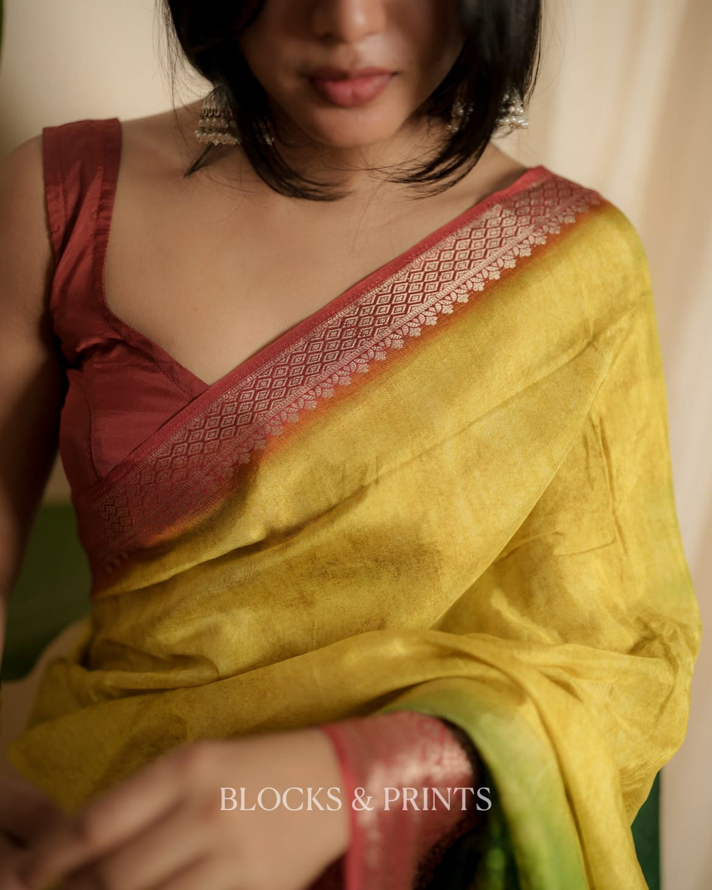 RS .950/- (50% Off on MRP Rs.1900/-)(Code - 101 SS)