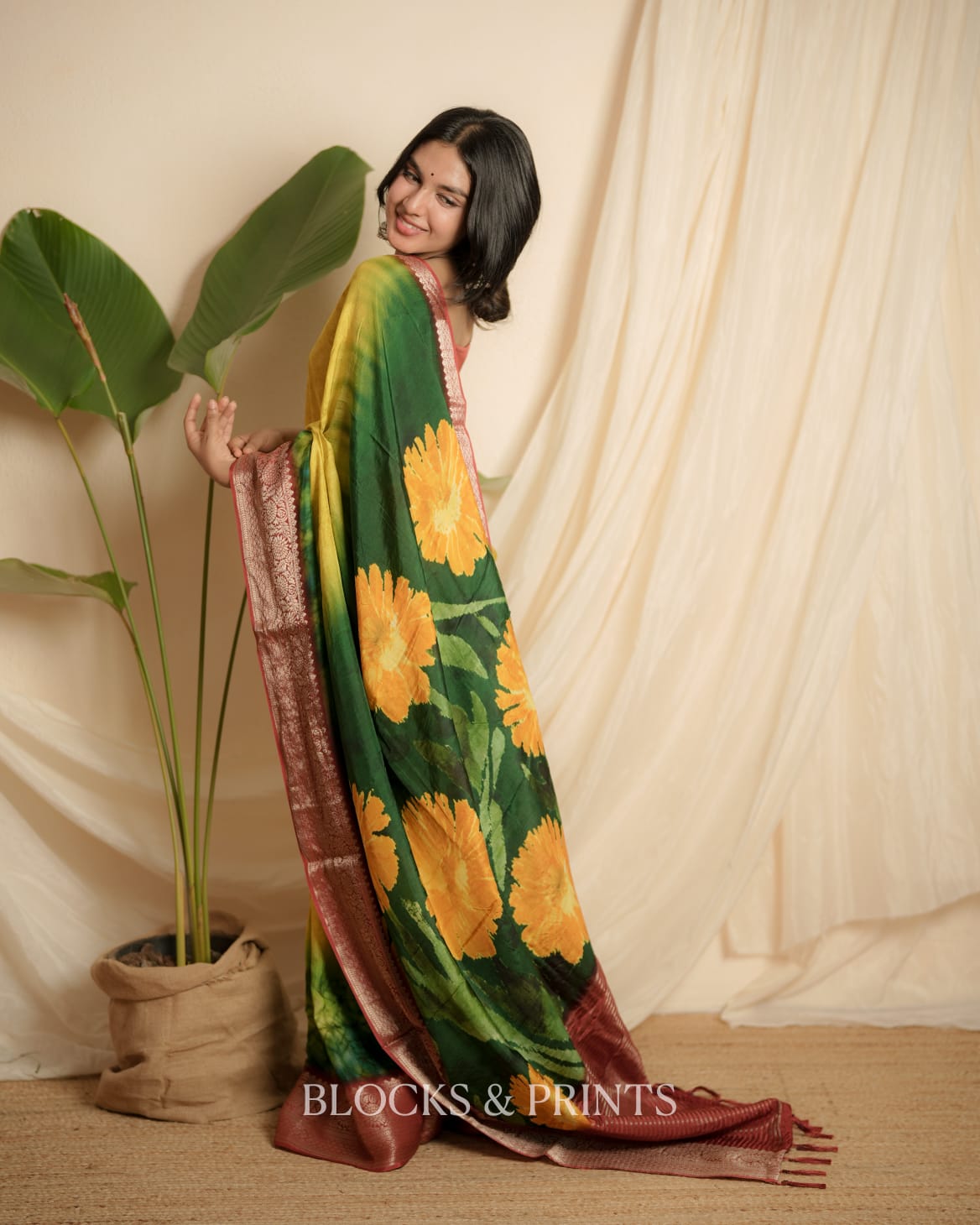 RS .950/- (50% Off on MRP Rs.1900/-)(Code - 101 SS)