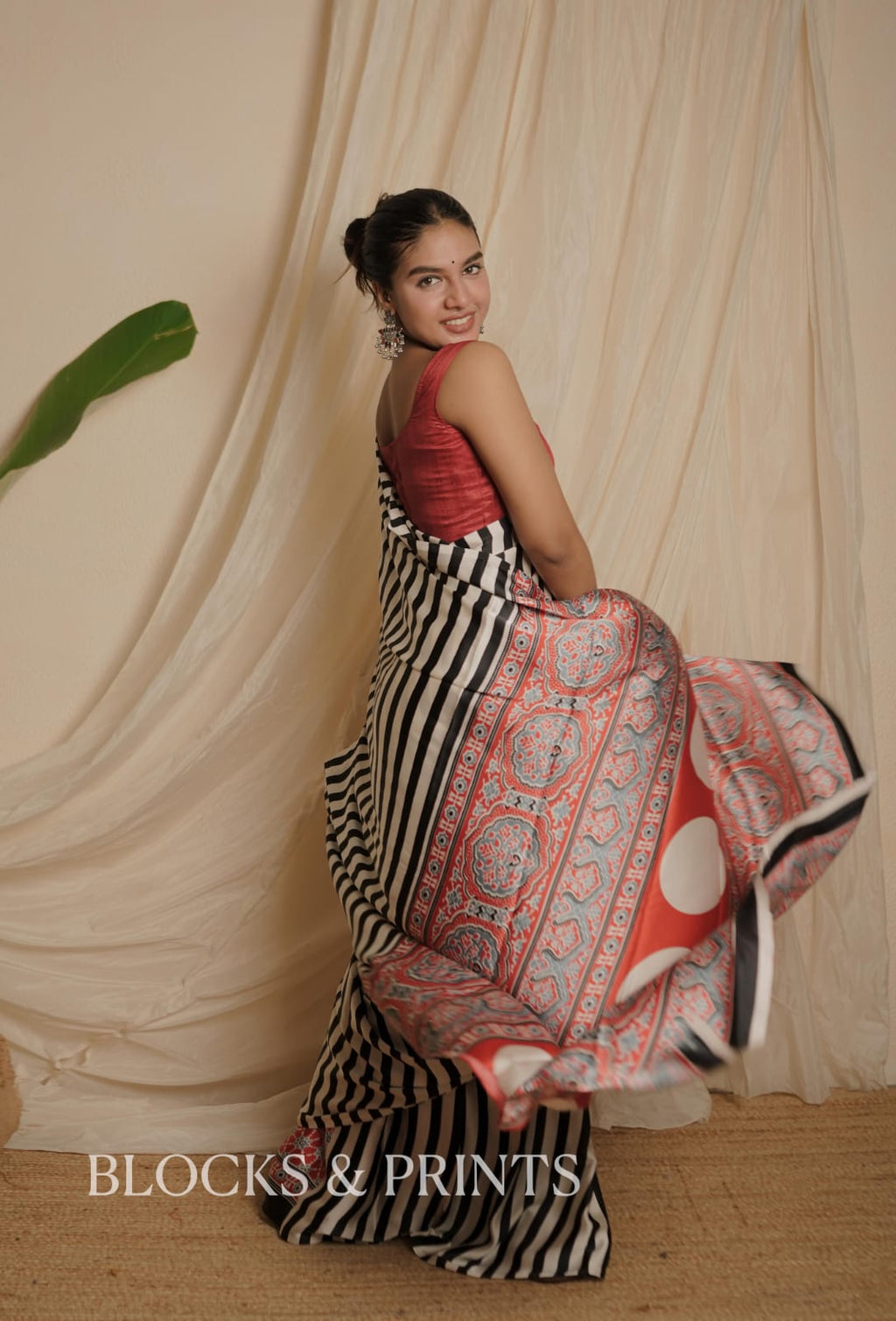 RS .700/- (50% Off on MRP Rs.1400/-)(Code - 109 SS)