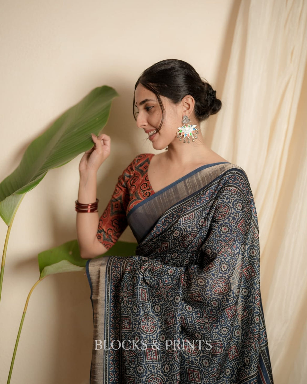 RS .1200/- (50% Off on MRP Rs.2400/-) (Code - 112 SS)