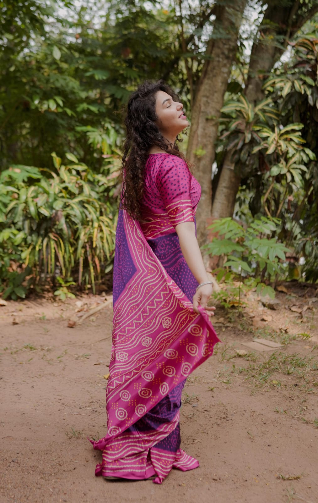 RS .790/- (50% Off on MRP Rs.1580/-)(25 SS)