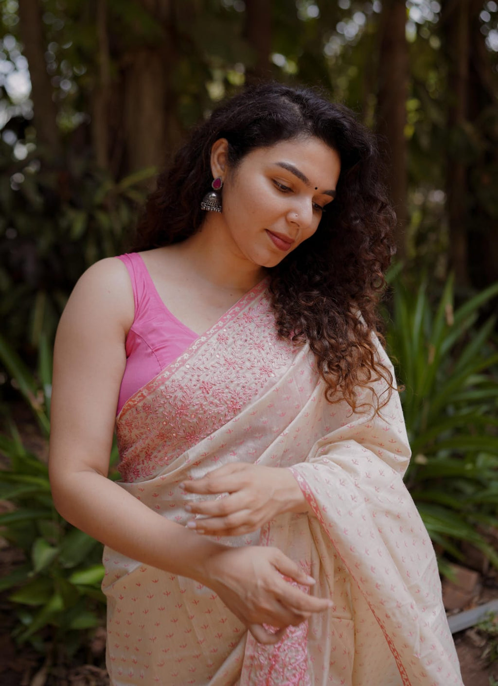 RS .3950/- (50% Off on MRP Rs.7900/-)(33 SS)