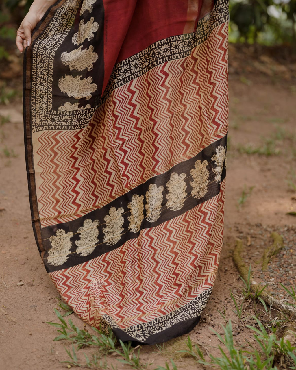 RS .1425/- (50% Off on MRP Rs.2850/-) (44 SS)