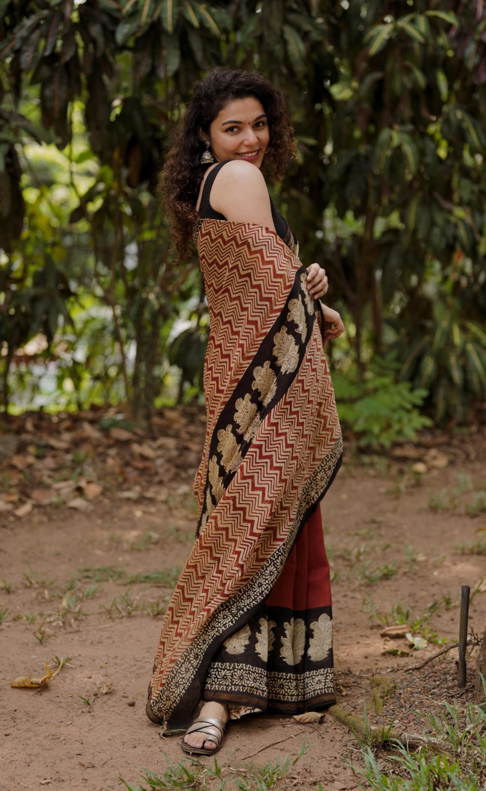 RS .1425/- (50% Off on MRP Rs.2850/-) (44 SS)