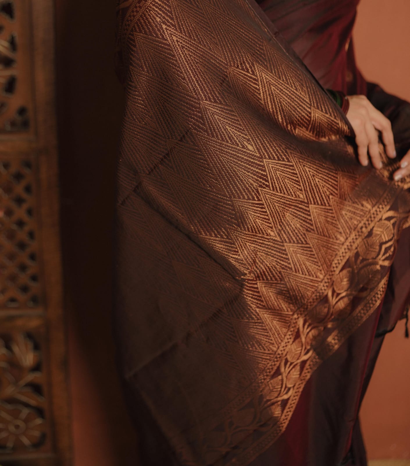 RS .950/- (50% Off on MRP Rs.1900/-) (Code - 63 SS)