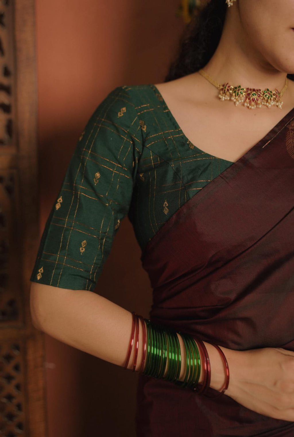 RS .950/- (50% Off on MRP Rs.1900/-) (Code - 63 SS)