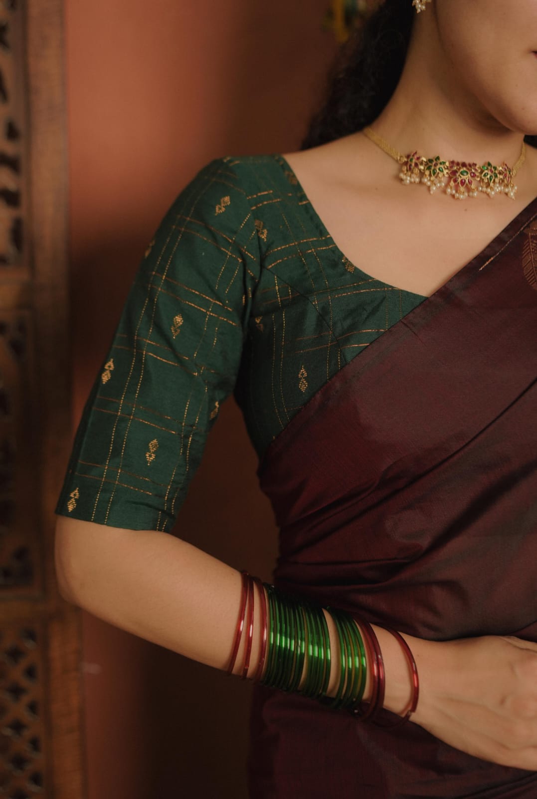 RS .950/- (50% Off on MRP Rs.1900/-) (Code - 63 SS)