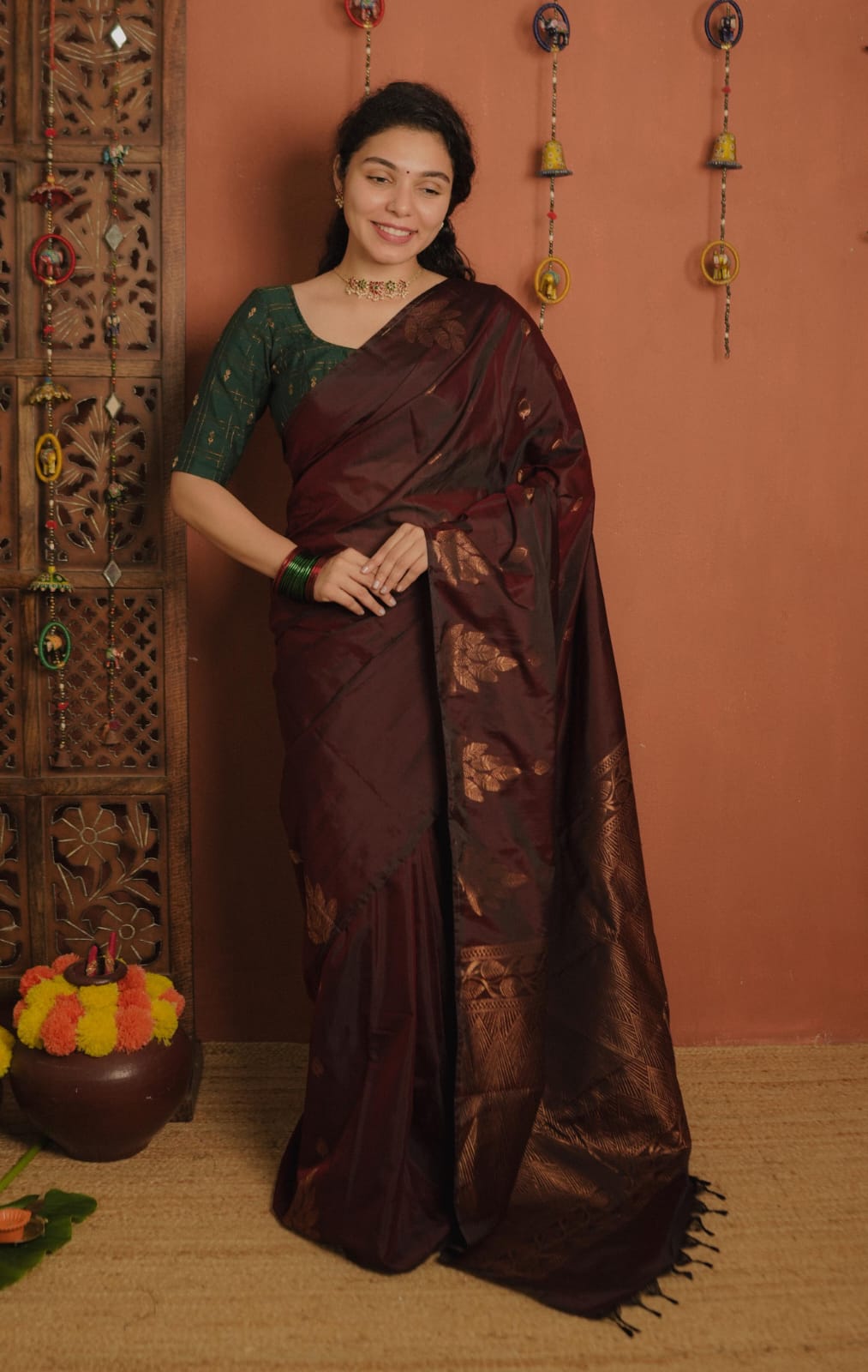 RS .950/- (50% Off on MRP Rs.1900/-) (Code - 63 SS)