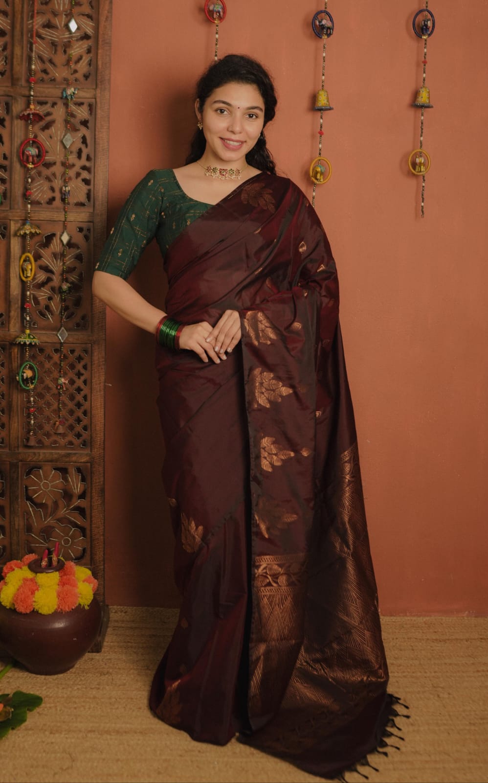 RS .950/- (50% Off on MRP Rs.1900/-) (Code - 63 SS)