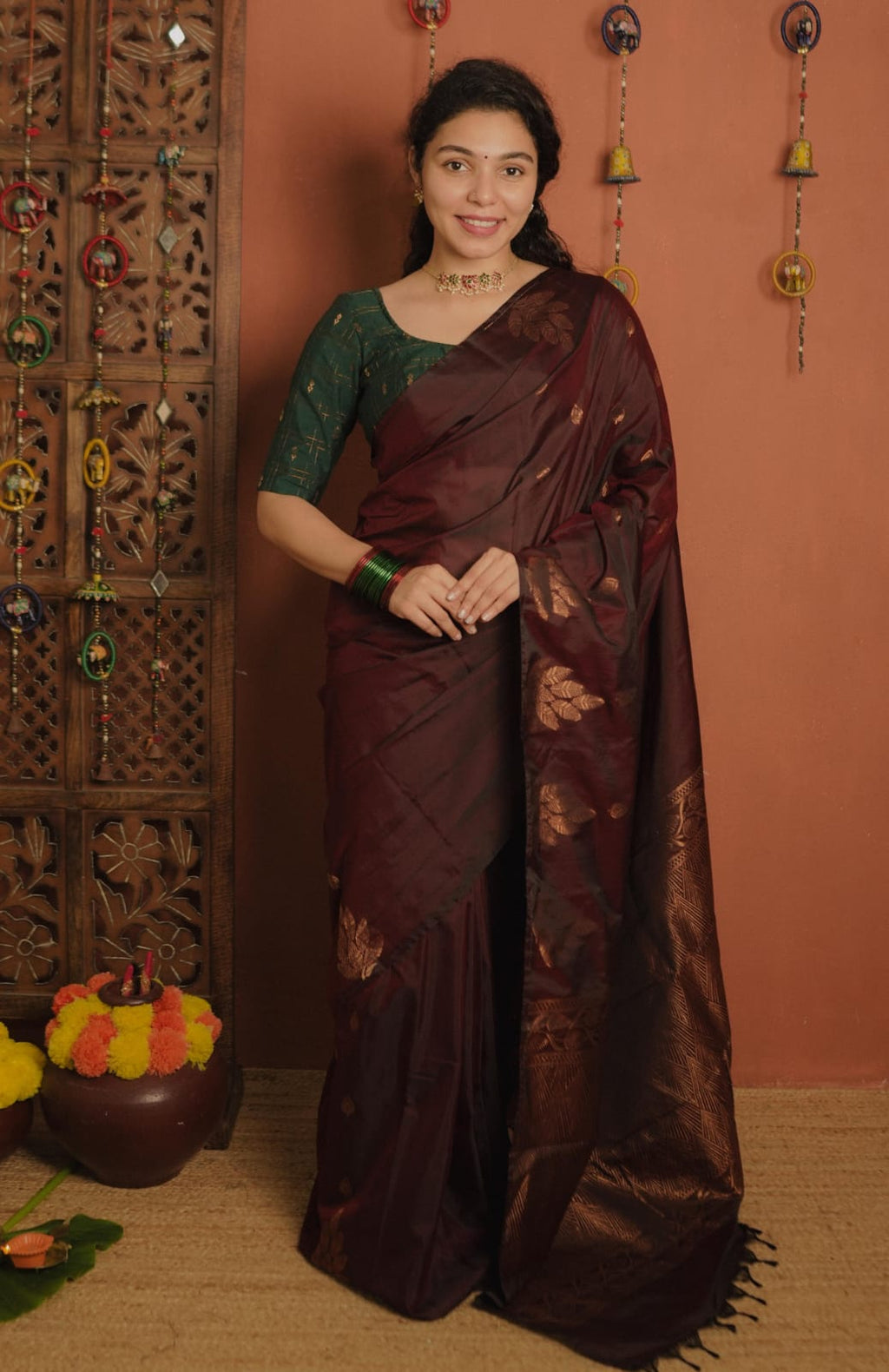 RS .950/- (50% Off on MRP Rs.1900/-) (Code - 63 SS)