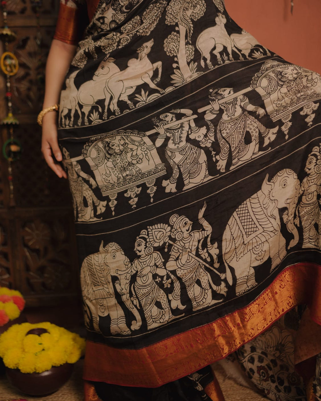 RS.1400/- (50% Off on MRP Rs.2800/-) (Code - 65 SS)