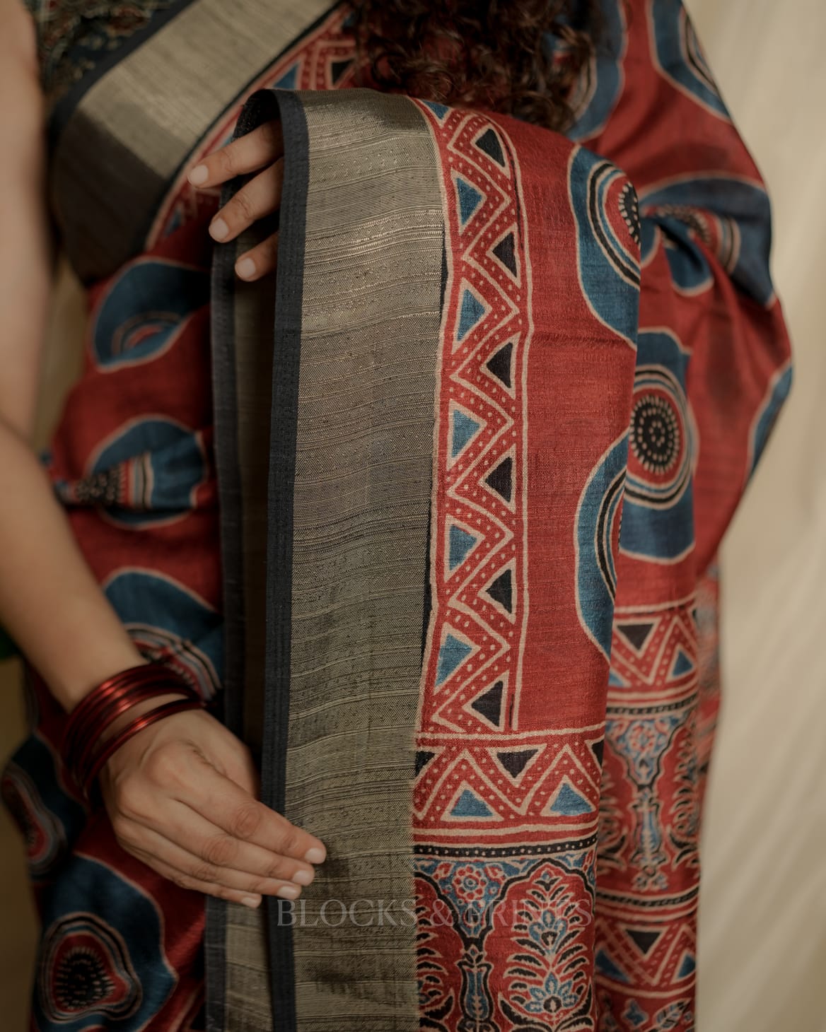 RS .1200/- (50% Off on MRP Rs.2400/-) (Code - 71 SS)
