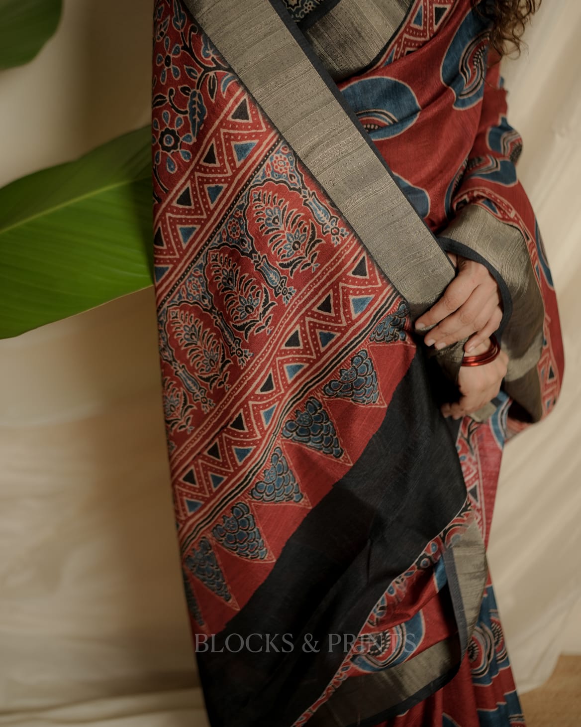 RS .1200/- (50% Off on MRP Rs.2400/-) (Code - 71 SS)