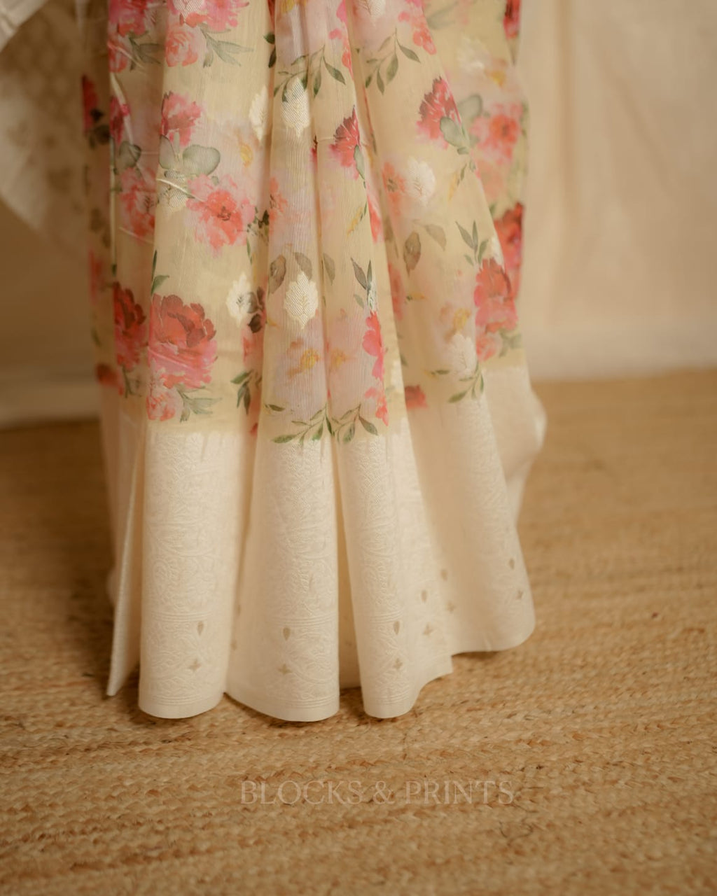 RS .950/- (50% Off on MRP Rs.1900/-) (Code - 79 SS)