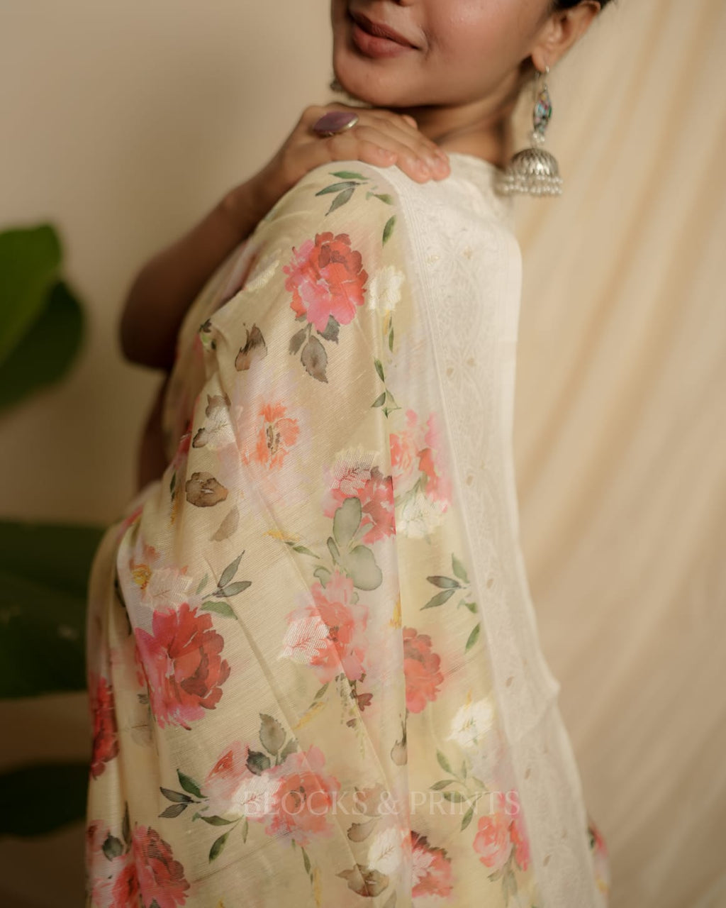 RS .950/- (50% Off on MRP Rs.1900/-) (Code - 79 SS)