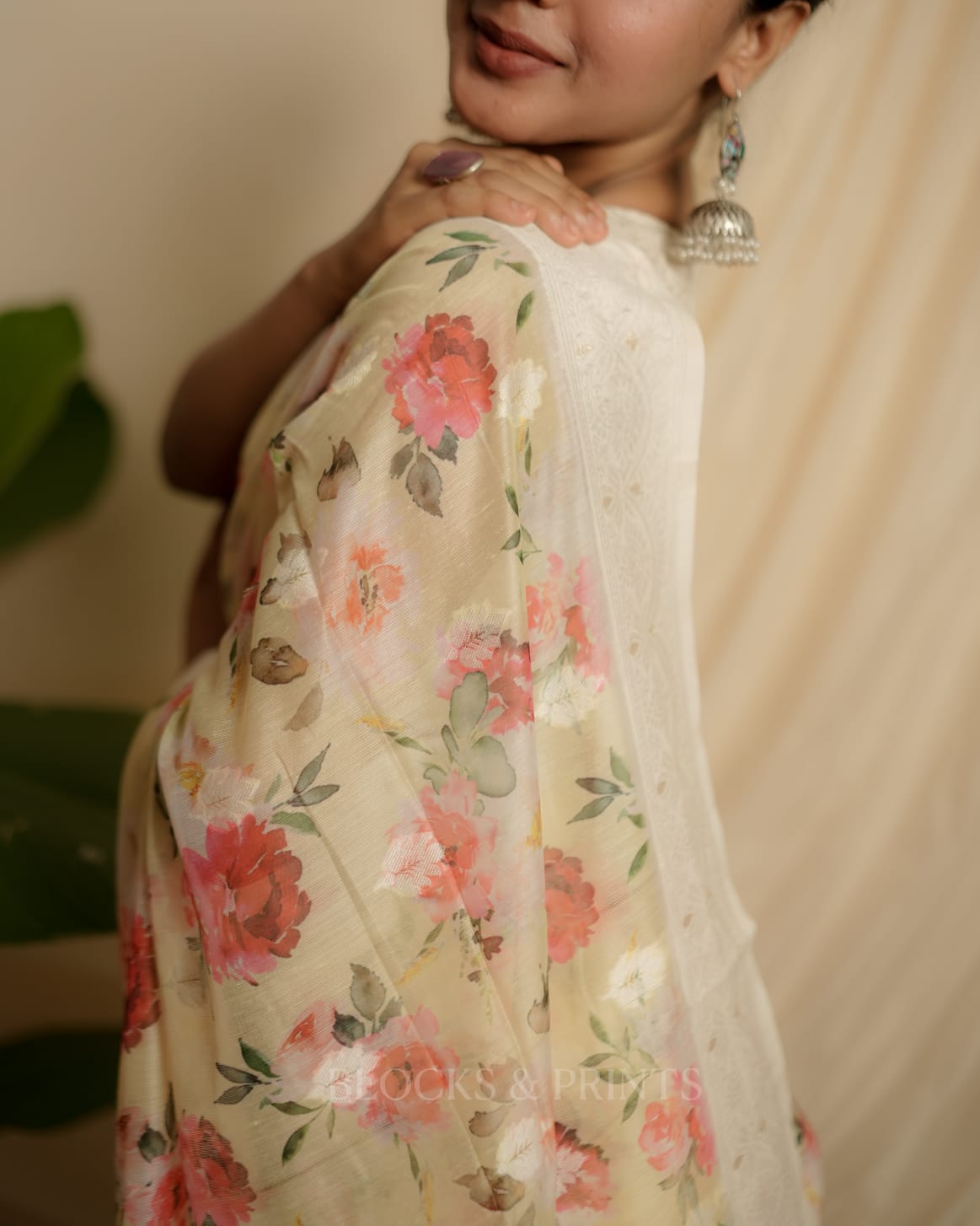 RS .950/- (50% Off on MRP Rs.1900/-) (Code - 79 SS)
