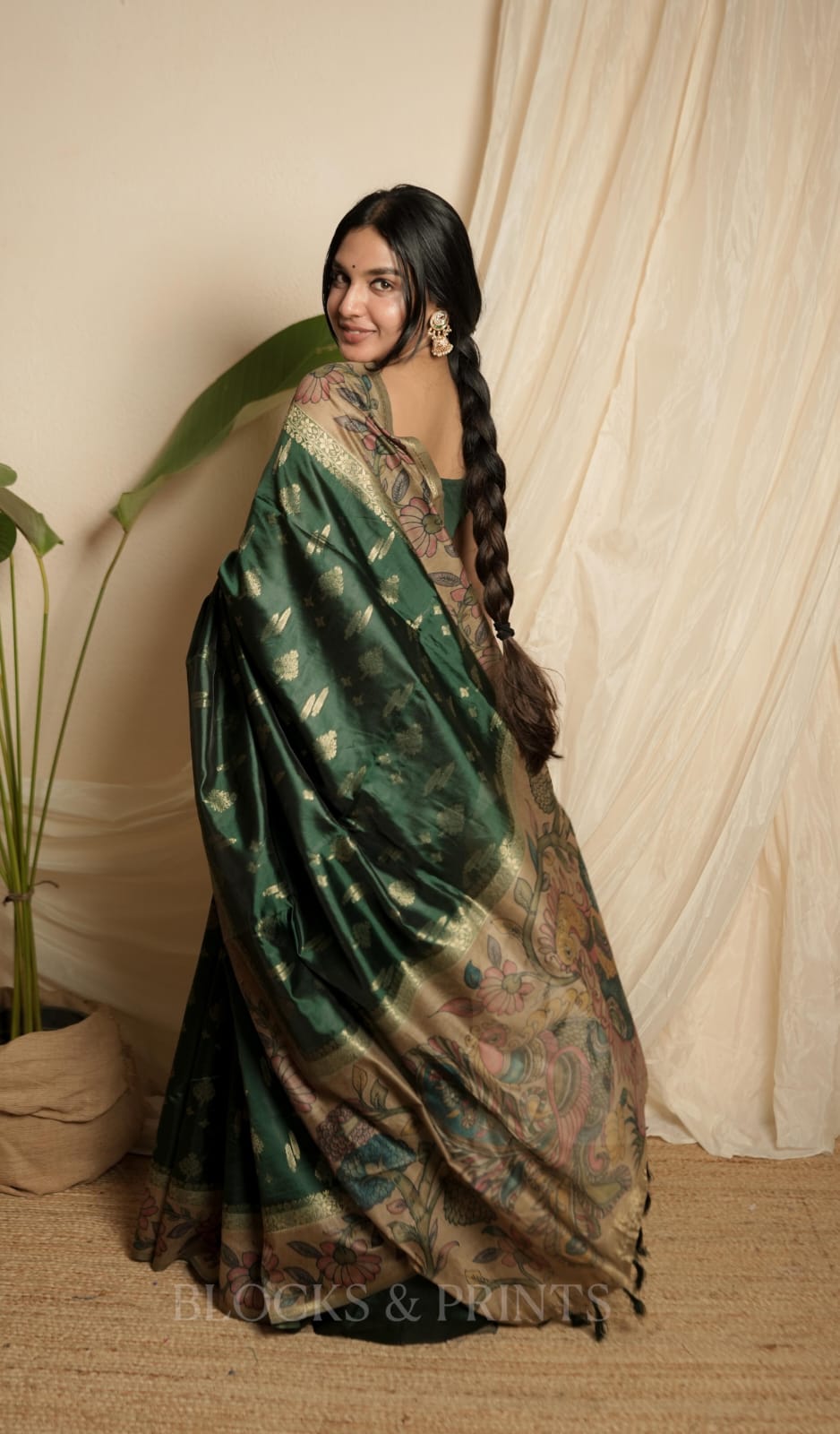 RS .1100/- (50% Off on MRP Rs.2200/-) (Code - 86 SS)