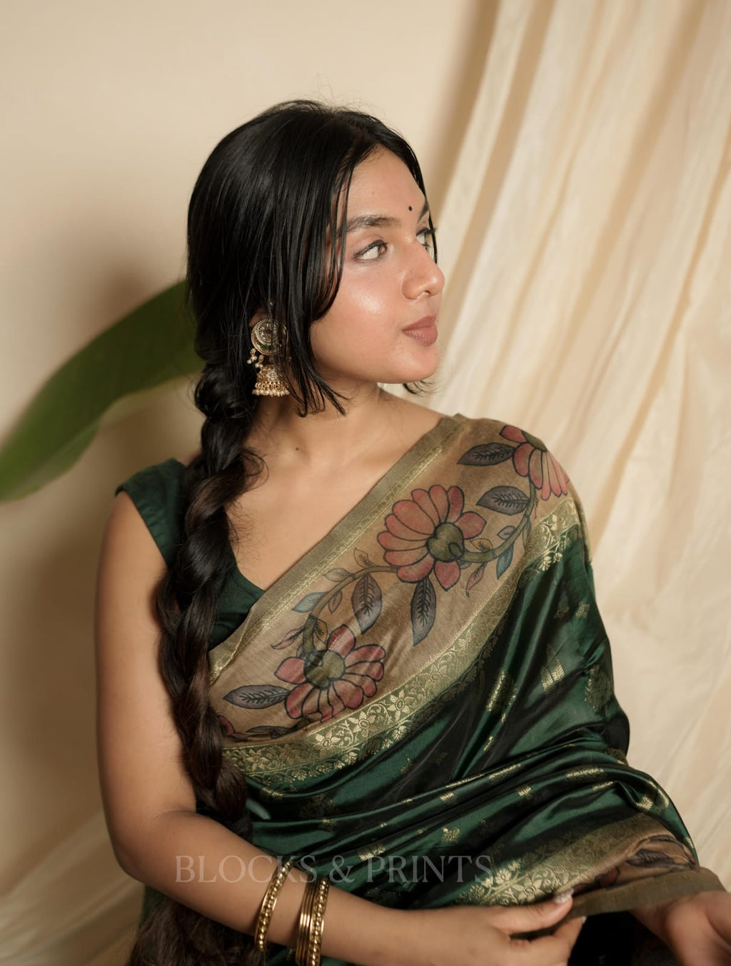 RS .1100/- (50% Off on MRP Rs.2200/-) (Code - 86 SS)
