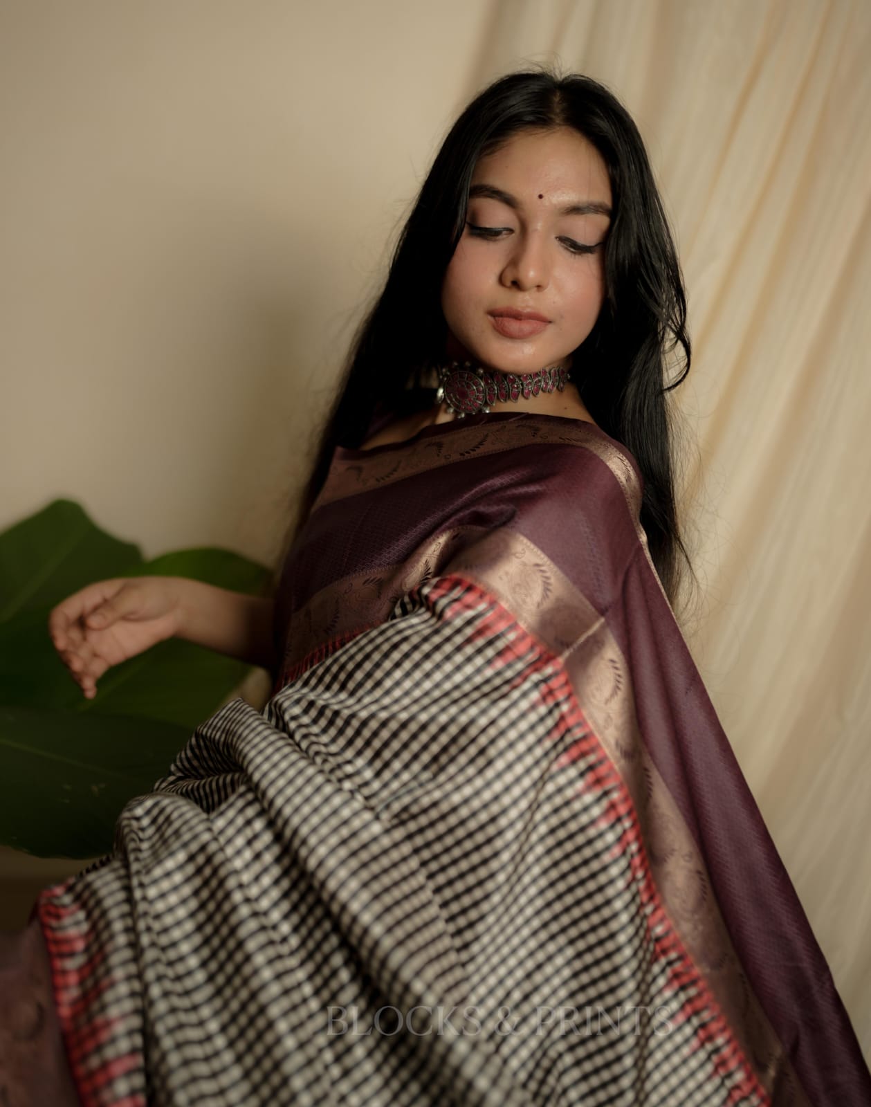 RS .900/- (50% Off on MRP Rs.1800/-) (Code - 91 SS)