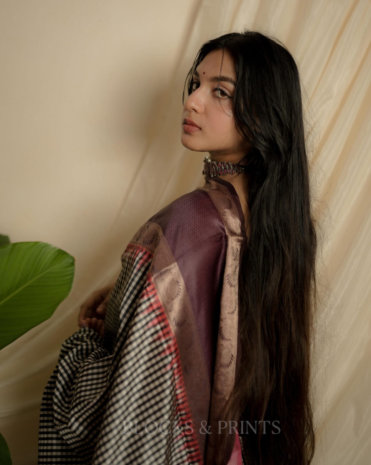 RS .900/- (50% Off on MRP Rs.1800/-) (Code - 91 SS)